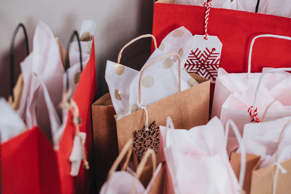 Paper shopping bags